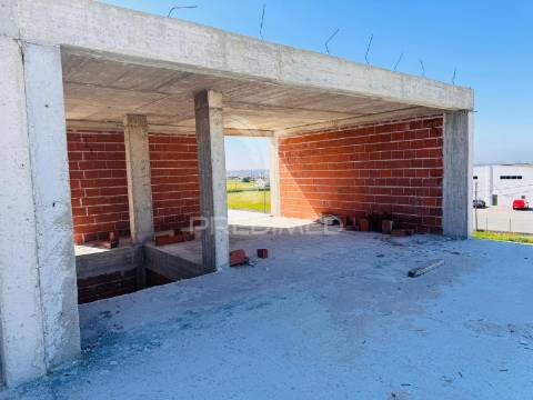 Moradia em banda t3 em fase de construção - atalaia, montijo