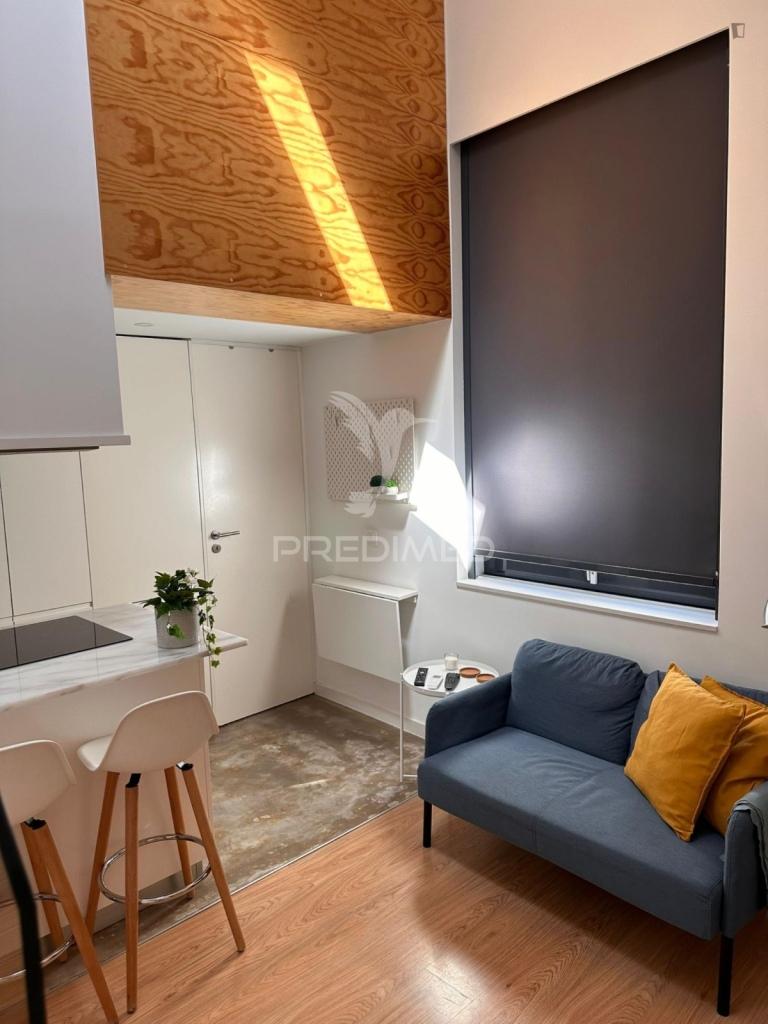 Vende-se moradia t1 duplex mobilada porto