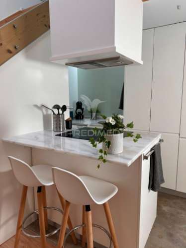 Vende-se moradia t1 duplex mobilada porto