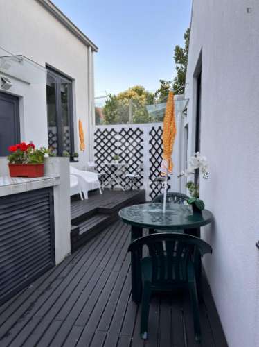 Vende-se moradia t1 duplex mobilada porto