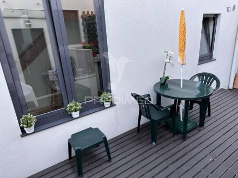 Vende-se moradia t1 duplex mobilada porto