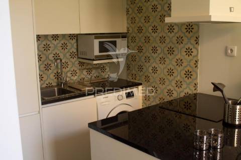 Vende-se moradia t1 duplex mobilada porto