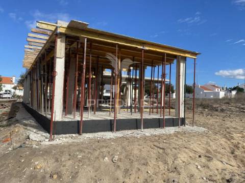 Moradia t5 com piscina em vila nova de santo andré