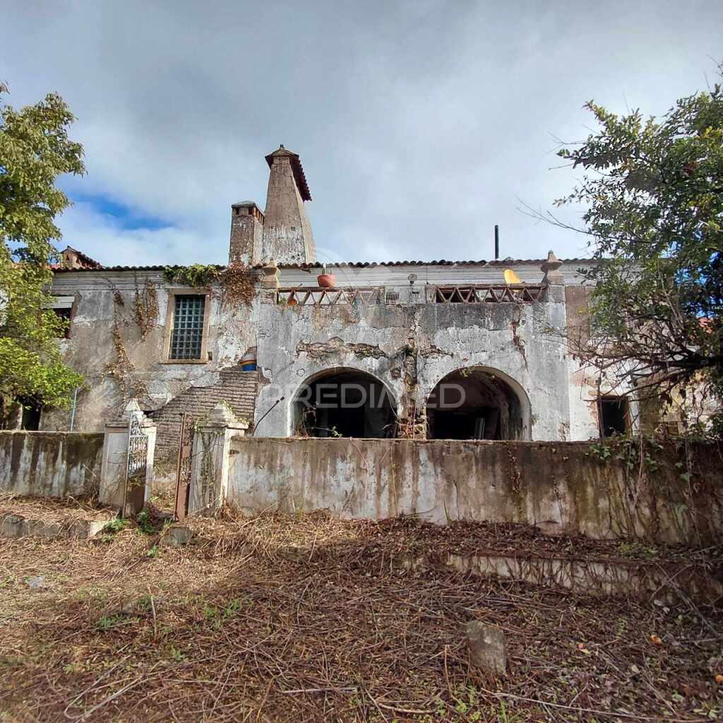 Casa antiga em alpalhão