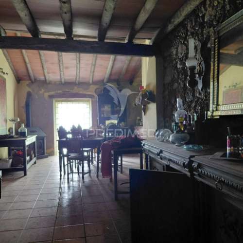 Casa antiga em alpalhão