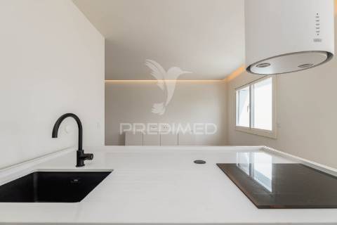 Apartamento t4 vista de mar na praia das maçãs, sintra