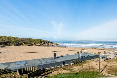 Apartamento t4 vista de mar na praia das maçãs, sintra