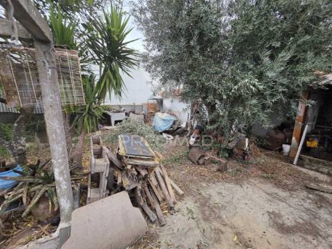 Moradia t4 para remodelar – excelente investimento!