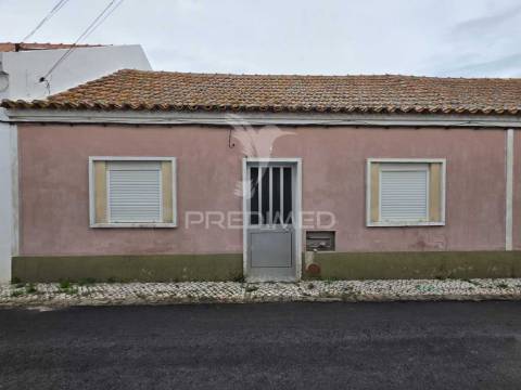 Moradia t3 com espaço exterior - grândola