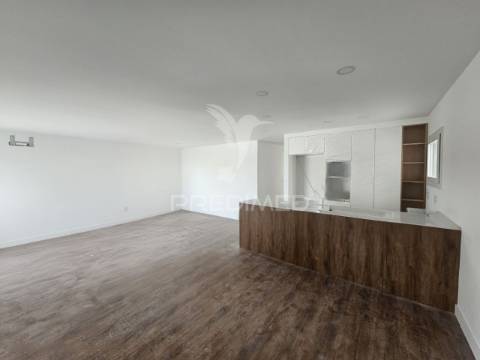 Moradia isolada t3 c/piscina e garagem, em azeitão