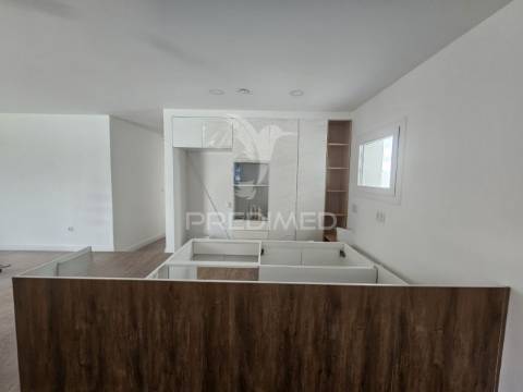 Moradia isolada t3 c/piscina e garagem, em azeitão