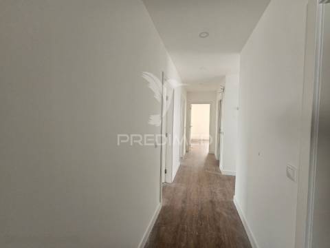 Moradia isolada t3 c/piscina e garagem, em azeitão