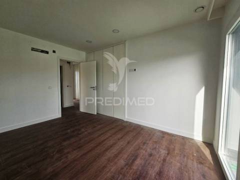 Moradia isolada t3 c/piscina e garagem, em azeitão