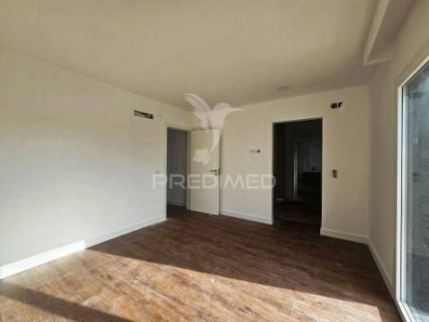 Moradia isolada t3 c/piscina e garagem, em azeitão