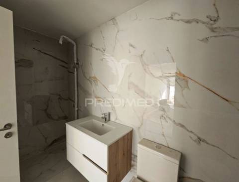 Moradia isolada t3 c/piscina e garagem, em azeitão