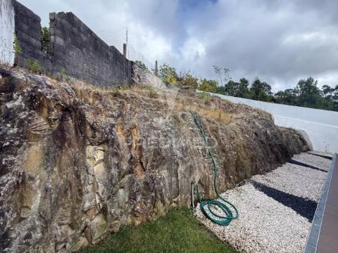 Moradia recente t3 na trofa