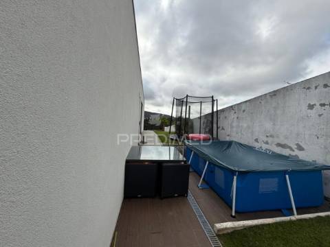 Moradia recente t3 na trofa