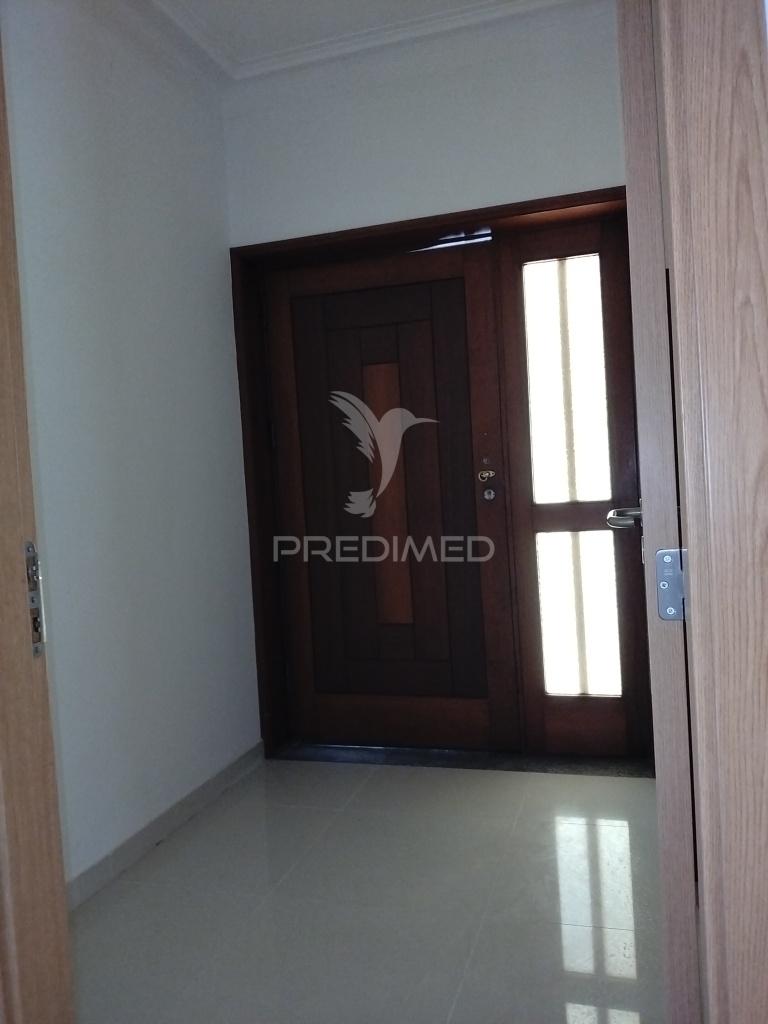 Moradia t5 independente — perto do aeroporto do porto | excelente localização e acessos