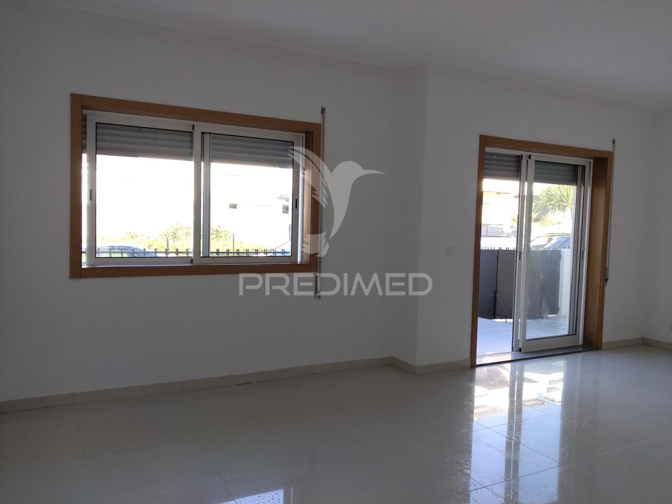 Moradia t5 independente — perto do aeroporto do porto | excelente localização e acessos