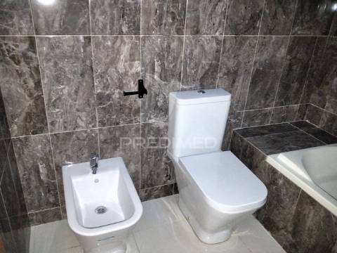 Moradia t5 independente — perto do aeroporto do porto | excelente localização e acessos