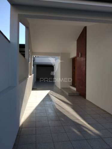 Moradia t5 independente — perto do aeroporto do porto | excelente localização e acessos