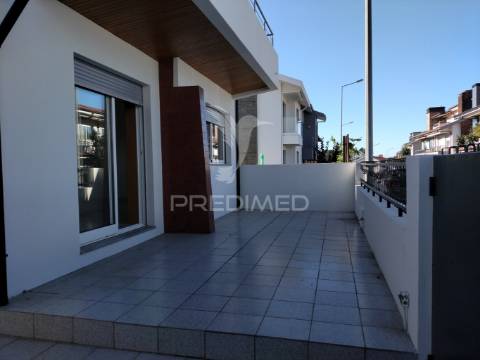 Moradia t5 independente — perto do aeroporto do porto | excelente localização e acessos