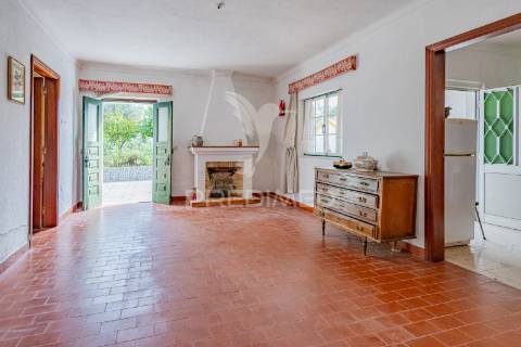 Moradia típica alentejana em mora