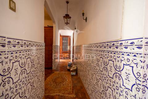 Moradia típica alentejana em mora