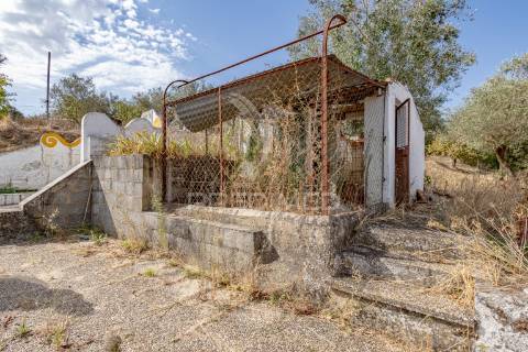 Moradia típica alentejana em mora