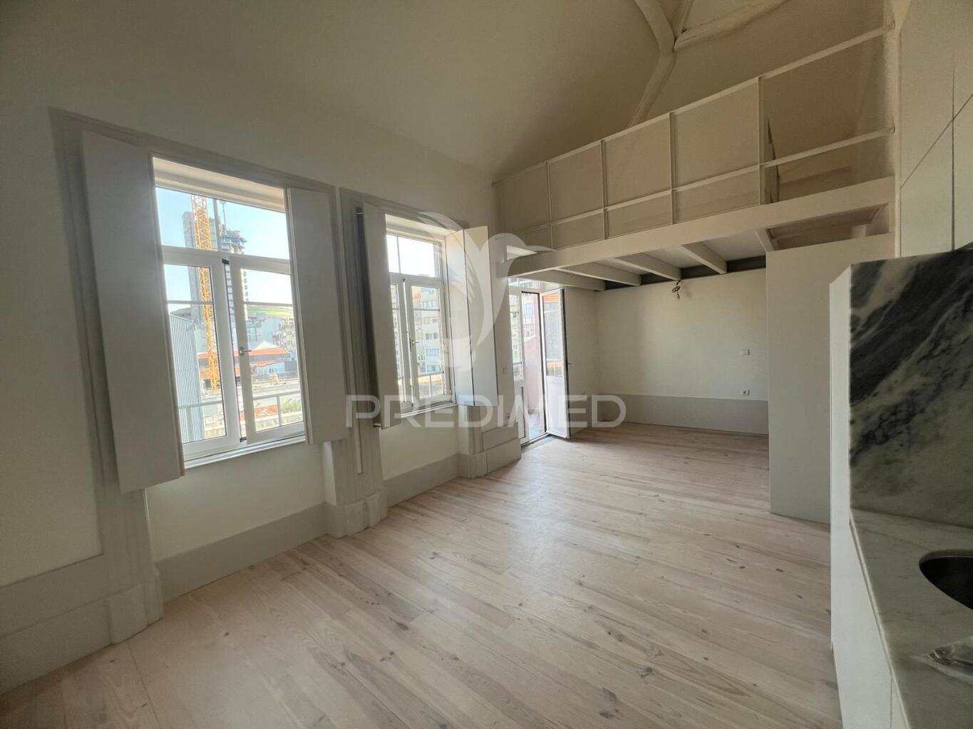 Loft  moderno no porto