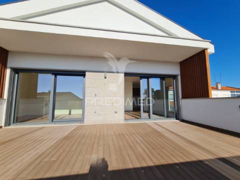 T4, elegância contemporânea a estrear no coração de cascais