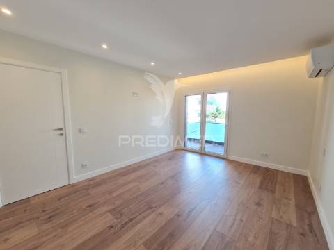 T4, elegância contemporânea a estrear no coração de cascais