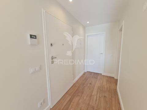 T1, elegância contemporânea a estrear no coração de cascais