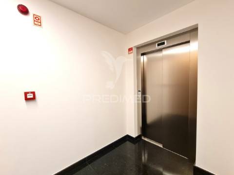 T1, elegância contemporânea a estrear no coração de cascais