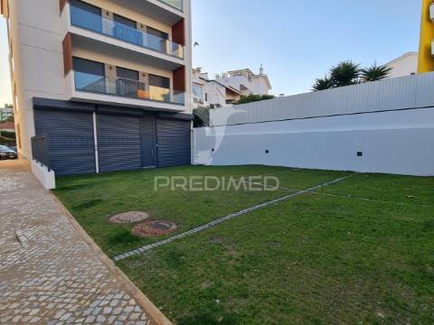 T1, elegância contemporânea a estrear no coração de cascais