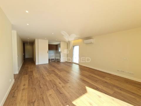 T3, elegância contemporânea a estrear no coração de cascais