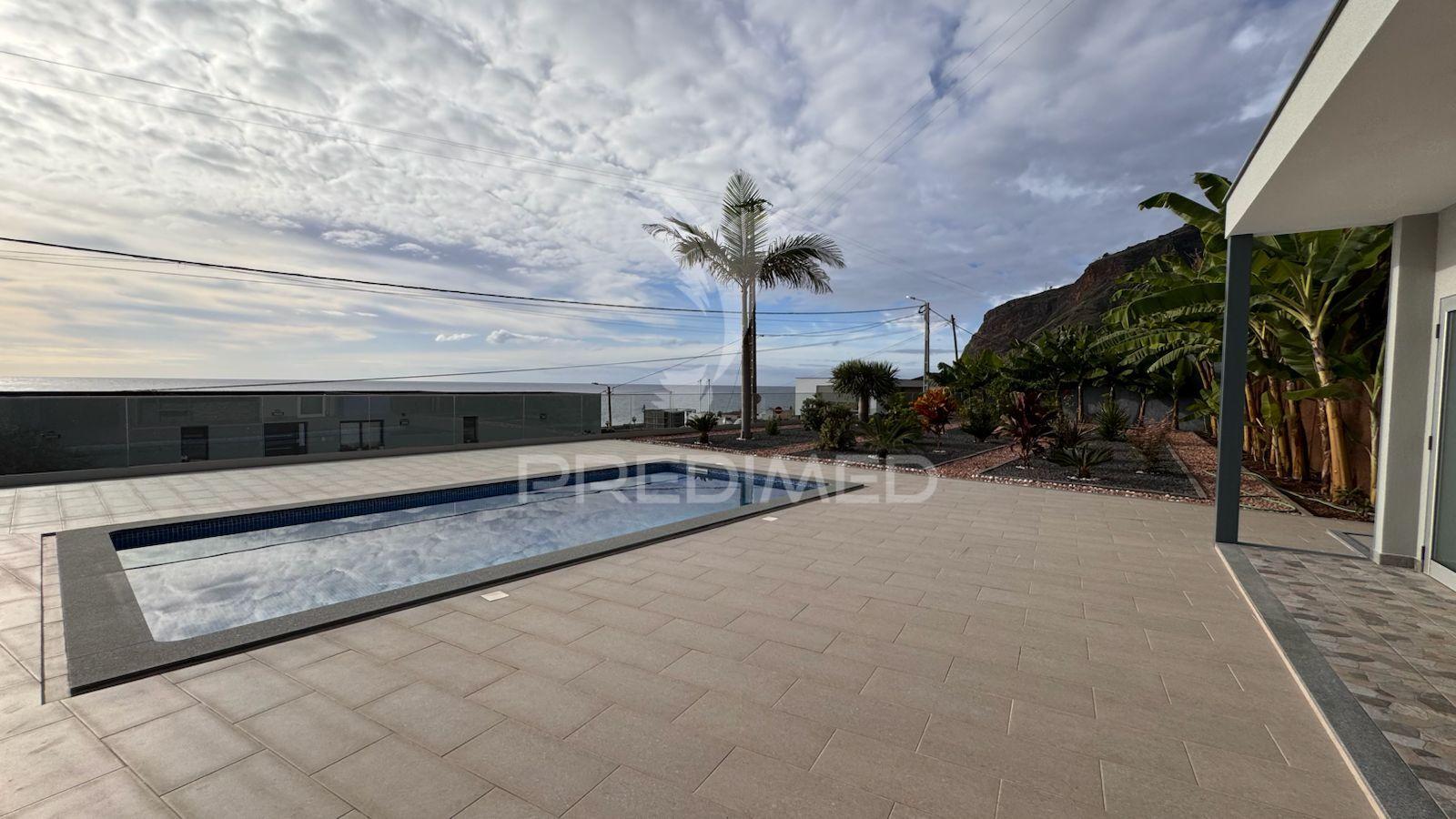 Moradia isolada t4, paúl do mar - calheta - ilha da madeira