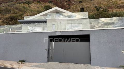 Moradia isolada t4, paúl do mar - calheta - ilha da madeira