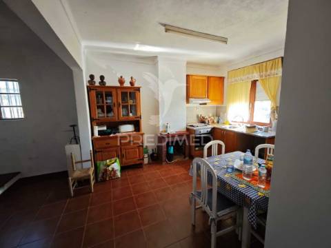 Casa de campo ( peral / proença-a-nova- castelo branco ) t6 de 92m2 em 182m2