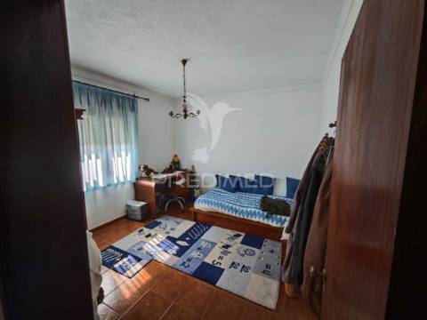 Casa de campo ( peral / proença-a-nova- castelo branco ) t6 de 92m2 em 182m2