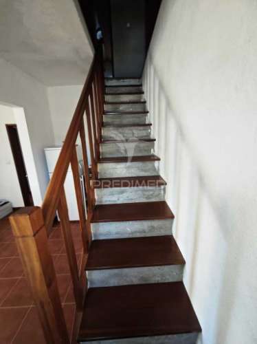 Casa de campo ( peral / proença-a-nova- castelo branco ) t6 de 92m2 em 182m2