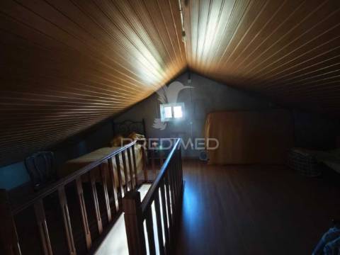 Casa de campo ( peral / proença-a-nova- castelo branco ) t6 de 92m2 em 182m2