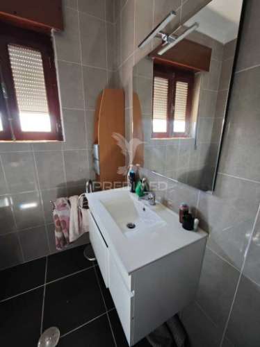 Casa de campo ( peral / proença-a-nova- castelo branco ) t6 de 92m2 em 182m2