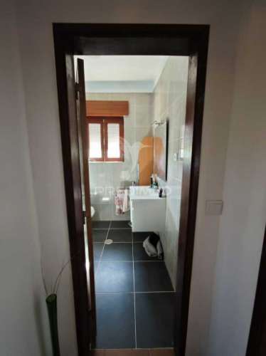 Casa de campo ( peral / proença-a-nova- castelo branco ) t6 de 92m2 em 182m2