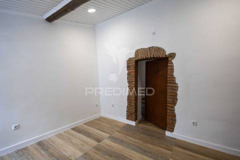 Apartamento t2 renovado na zona histórica do alandroal