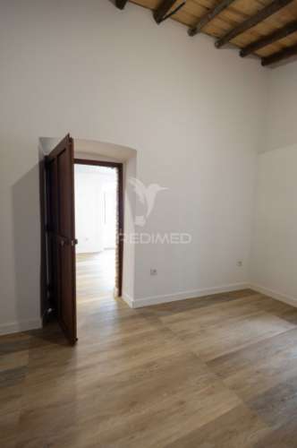 Apartamento t2 renovado na zona histórica do alandroal