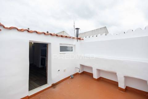 Apartamento t2 renovado na zona histórica do alandroal