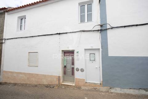 Apartamento t2 renovado na zona histórica do alandroal