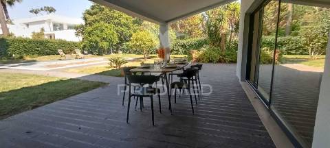 Fantástica moradia na herdade da aroeira