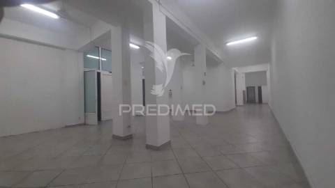 ✨ oportunidade única ✨ loja p./ comércio ou serviços de 163,50m2 ( junto à av. luisa todi ).